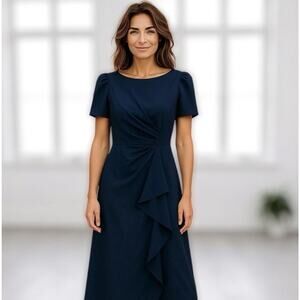 Xscape | Dresses | Womens Lace Overlay Gown | Poshmark